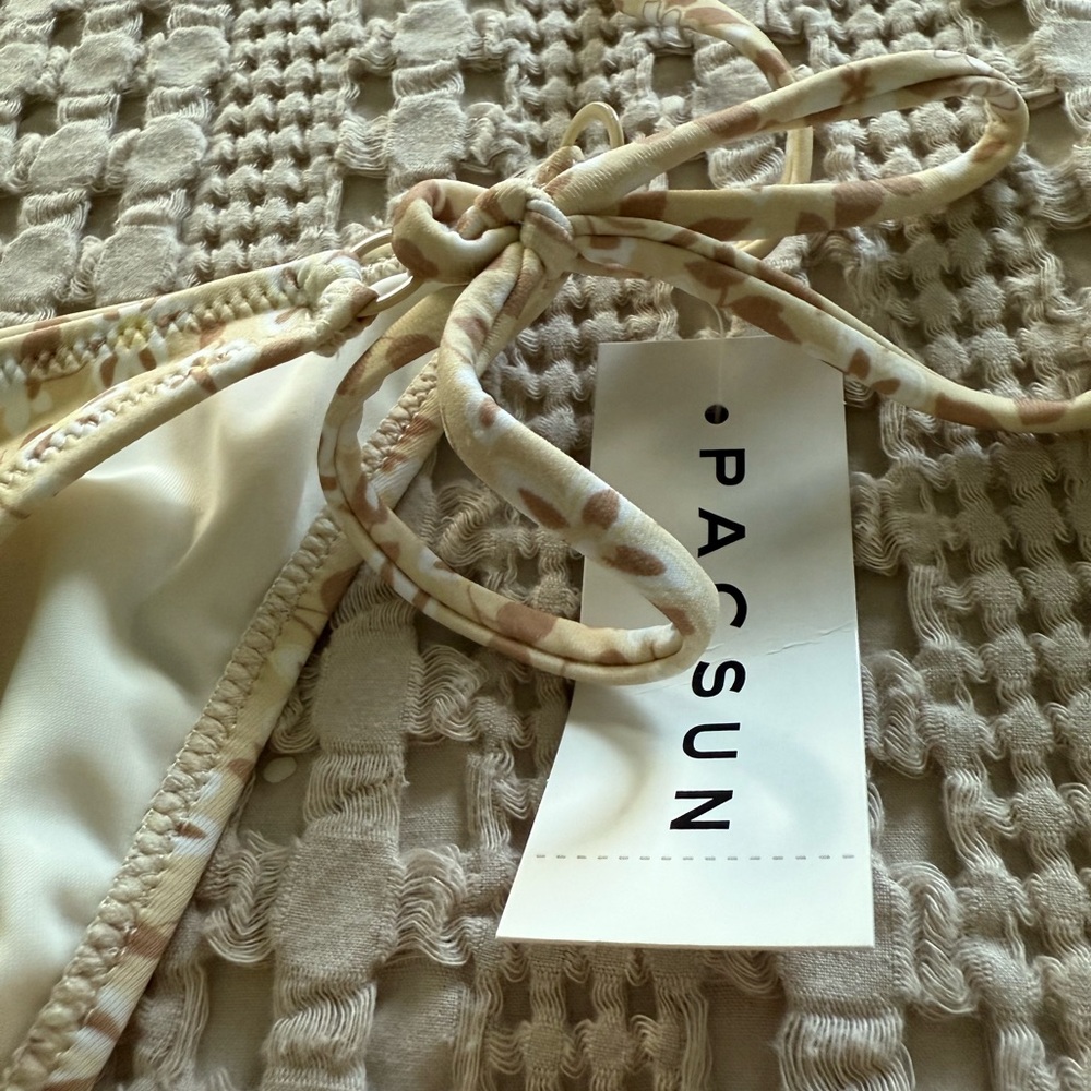 NEW PacSun Cream Side-Tie Floral Bikini Bottom Size L - Picture 3 of 6